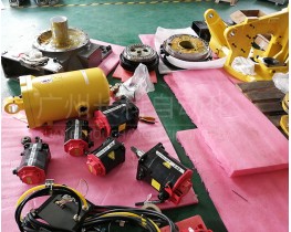 發(fā)那科機器人R-2000iC本體拆機件銷售：電機、減速器、平衡缸……